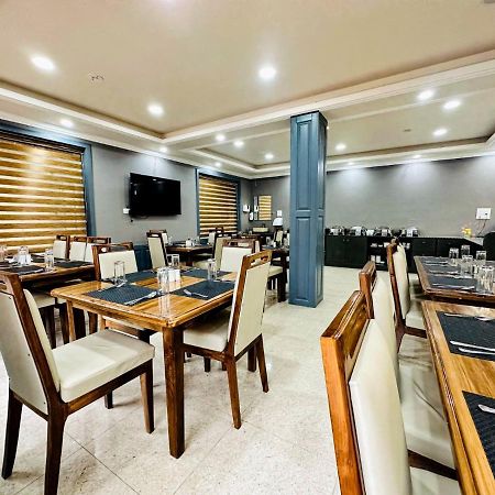 Srinagar Group Of Hotels ภายนอก รูปภาพ