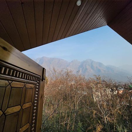Srinagar Group Of Hotels ภายนอก รูปภาพ