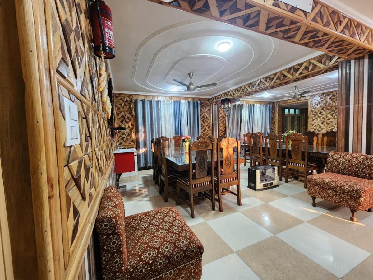 Srinagar Group Of Hotels ภายนอก รูปภาพ